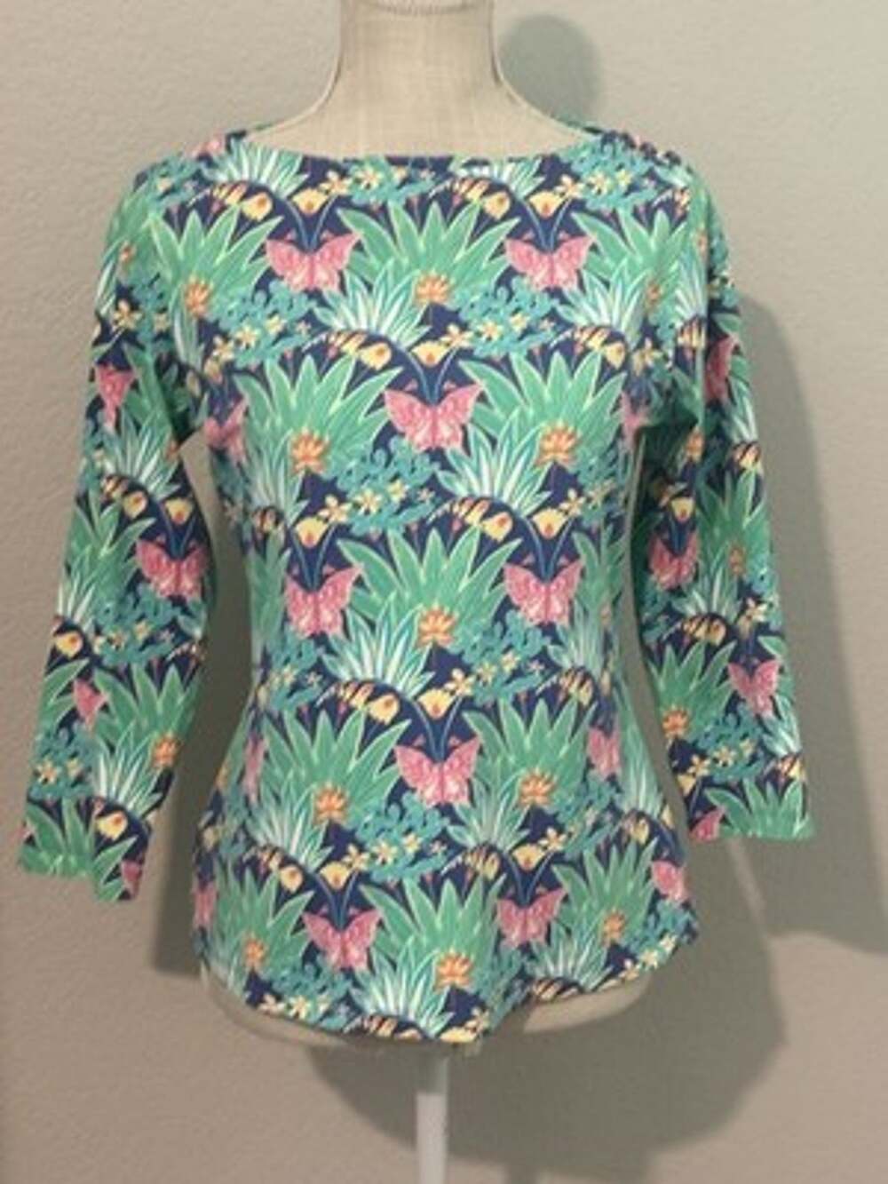 J McLaughlin Wavesong Catalina Cloth Top M Tropical Butterfly Floral 3/4 Sleeve